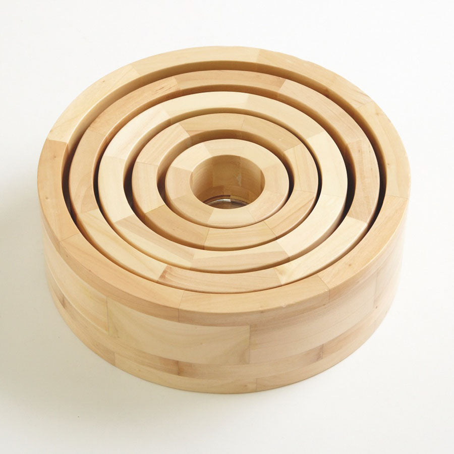 S96. Cilindros apilables de madera brillantes